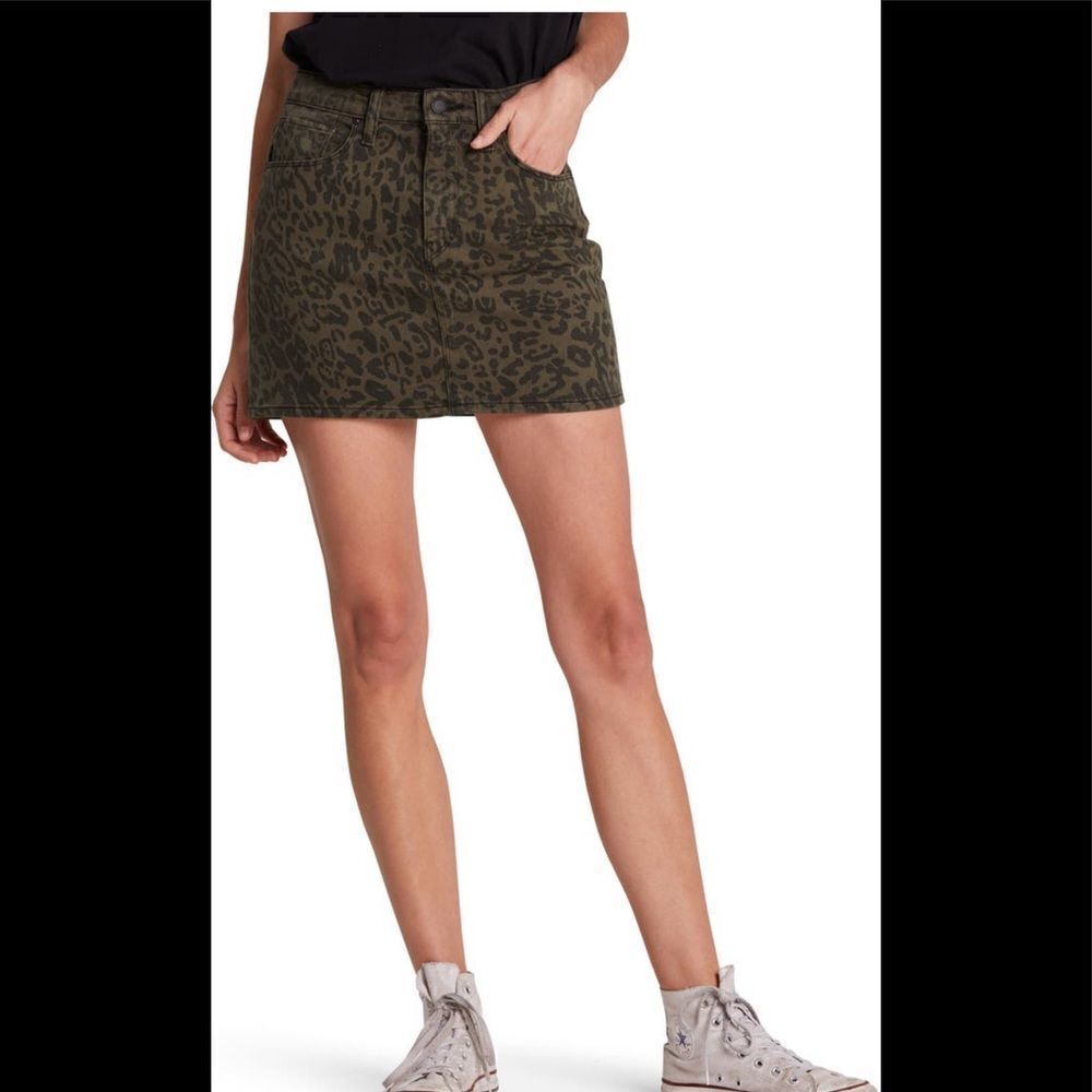 Hudson Women’s Jeans animal print denim mini skirt (washed leopard) size 23, NWT
